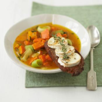 Kürbissuppe mit Chèvre-Crostini - (c) Chavroux