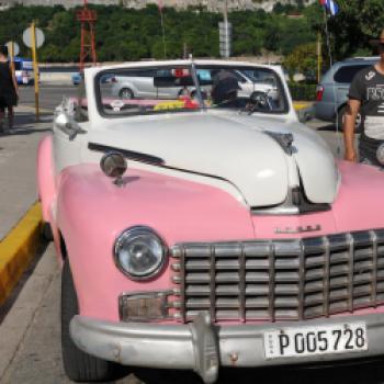 Havanna - Eine Stadtrundfahrt in einem Chevrolet in Pink, natürlich ein Cabrio, das ist Havanna - (c) Gabi Dräger