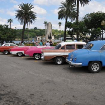 Havanna - Von den alten Ami-Schlitten, die aus dem Straßenbild nicht wegzudenken sind, wird man magisch angezogen - (c) Gabi Dräger