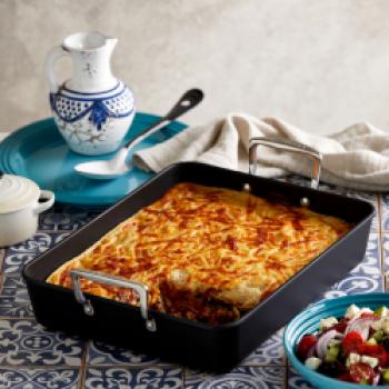 Moussaka mit Lamm und Süßkartoffeln - (c) Le Creuset