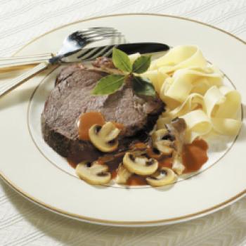 Rinderschmorbraten mit Waldpilzen - Wirths PR