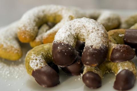 Kürbiskernöl-Vanillekipferl - (c) Stefan Kristoferitsch mit freundlicher Genehmigung der Gemeinschaft Steirisches Kürbiskernöl g.g.A. Kürbiskernöl-Vanillekipferl - (c) Stefan Kristoferitsch mit freundlicher Genehmigung der Gemeinschaft Steirisches Kürbiskernöl g.g.A.