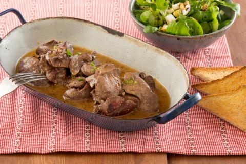 Marinierte Hühnerleber auf Feldsalat mit Steirischem Kürbiskernöl g.g.A. - (c) Stefan Kristoferitsch mit freundlicher Genehmigung der Gemeinschaft Steirisches Kürbiskernöl g.g.A. Marinierte Hühnerleber auf Feldsalat mit Steirischem Kürbiskernöl g.g.A. - (c) Stefan Kristoferitsch mit freundlicher Genehmigung der Gemeinschaft Steirisches Kürbiskernöl g.g.A.
