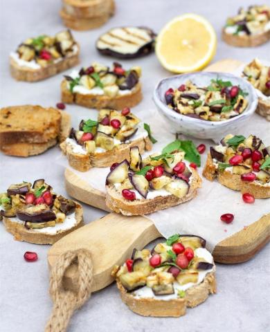 Bruschettas mit Aubergine und Zitronen-Ricotta - (c) aubergine.nl