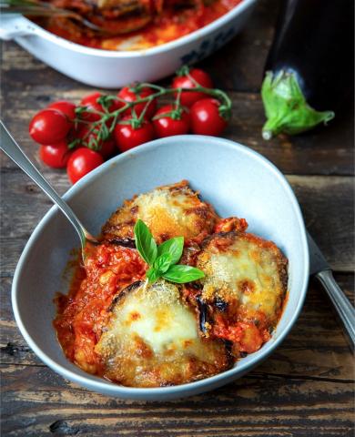 Parmigiana di Melanzane ist ein Auberginen-Auflauf aus der süditalienischen Küche - (c) aubergine.nl Parmigiana di Melanzane ist ein Auberginen-Auflauf aus der süditalienischen Küche - (c) aubergine.nl