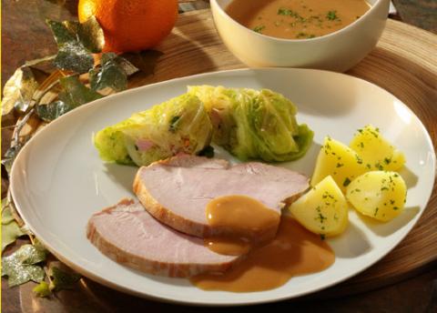 Putenbraten mit Wirsingröllchen - (c) Wirths PR Putenbraten mit Wirsingröllchen - (c) Wirths PR