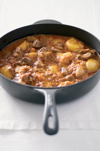 Tomaten Bredie, Eintopf mit Hammel, Lamm oder Hühnerfleisch - (c) Dirk Peters / Südafrikanische Weininformation Tomaten Bredie, Eintopf mit Hammel, Lamm oder Hühnerfleisch - (c) Dirk Peters / Südafrikanische Weininformation