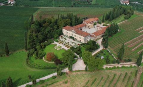 Weingut Tenuta di Squarano der Marchesi Fumanelli - Herausragende Weine aus dem Valpolicella-Gebiet (Verona) - (c) Tenuta di Squarano Weingut Tenuta di Squarano der Marchesi Fumanelli - Herausragende Weine aus dem Valpolicella-Gebiet (Verona) - (c) Tenuta di Squarano