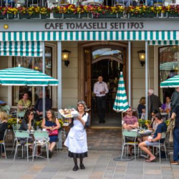 Café Tomaselli eine Institution, himmlische Torten im Salzburger Tortenparadies - (c) Gabi Dräger