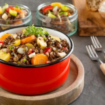 Linsensalat mit Balsamicoessig und Steirischem Kürbiskernöl g.g.A. - Stefan Kristoferitsch mit freundlicher Genehmigung der Gemeinschaft Steirisches Kürbiskernöl g.g.A.