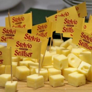 Speck, Käse, Äpfel und Wein aus Südtirol - (c) Jörg Bornmann