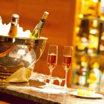 Champagner-Advent und eine Nacht geschenkt im Monopol in St. Moritz - (c) mk Salzburg