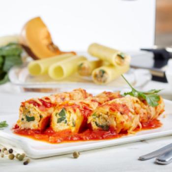 Cannelloni mit Kürbis-Mangold-Füllung - <a href="https://www.genussfreak.de/cannelloni-mit-kuerbis-mangold-fuellung" target="_blank">zum Rezept</a> - (c) GEFU