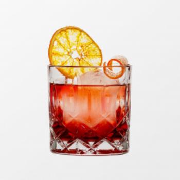 Der Classic Negroni ist ein klassischer, aus Italien stammender Cocktail mit bitter-süßem Geschmack - (c) apros Vermouth