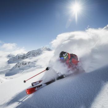 Powder Department Stubaier Gletscher - Neben dem Skifahren steht am Stubaier Gletscher die Kulinarik 2 Hauben Gourmetrestaurant Schaufelspitz im Mittelpunkt - (c) Stubaier Gletscher Andre Schönherr