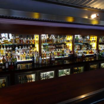 Ein Aperitif in der Gin Bar "Mother's Ruin" (219 Bree St. Cape Town) ist schon mal ein guter Einstieg - (c) Eva-Maria Mayring