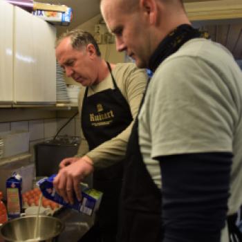Die Spezialität von Hüttenwirt Andreas Stock ist der Kaiserschmarrn - (c) Gabi Vögele