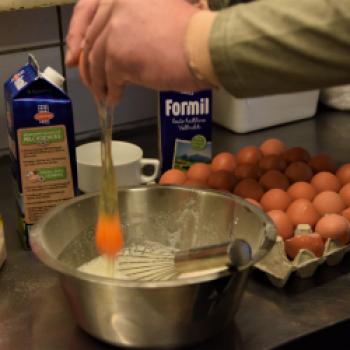 Ganz klassisch – Mehl, Milch, Eier, Zucker - (c) Gabi Vögele