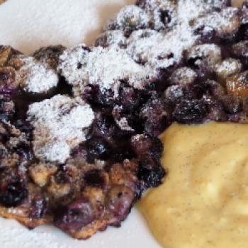 Heidelbeernocken mit Vanillesauce - (c) Joerg Bornmann