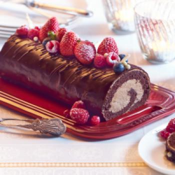 Bûche de Noël - <a href="https://www.genussfreak.de/buche-de-noel" target="_blank">zum Rezept</a> - (c) Jörg Bornmann