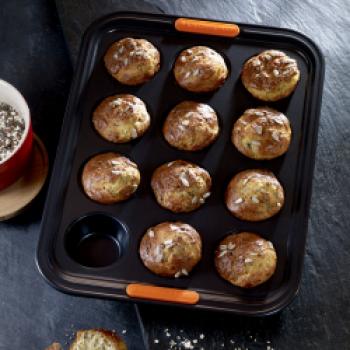 Eiweiß Muffins - <a href="https://www.genussfreak.de/eiweiss-muffins" target="_blank">zum Rezept</a> - (c) Le Creuset