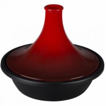 Die Tagine mit einem Durchmesser von 31 cm von Le Creuset in der Farbe Kirschrot - (c) Le Creuset