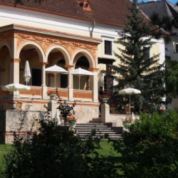 Baden bei Wien mit dem Hauch der Geschichte - Beethoven, Nobel-Kurort und Heurigen - (c) Jörg Bornmann