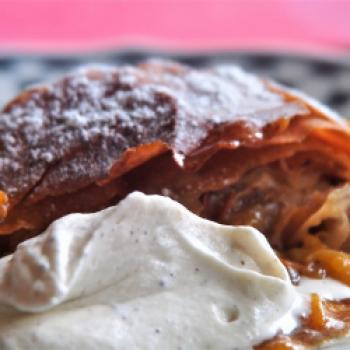 Marillen-Strudel <a href="https://www.genussfreak.de/marillen-strudel" target="_blank">(zum Rezept.....)</a> - (c) Jörg Bornmann