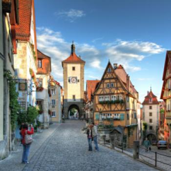  - (c) Rothenburg Tourismus Service