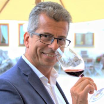 Andrea Vestri, Inhaber und Dozent der Münchner Sommelier-Schule European Wine Education