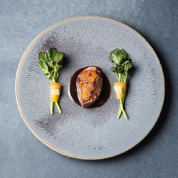 Sichuan Taube - Ein Rezept von Tim Raue aus dem Buch 'My Way' - (c) Callwey Verlag