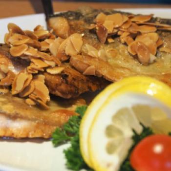 Forellen aus den Bächen des Vogelsberg, im Restaurant Posthotel Johannesberg in Lauterbach, lecker auf den Tisch gebracht - (c) Jörg Bornmann