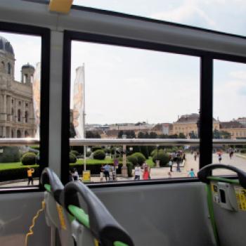 Eine schöne und bequeme Art Wien zu erkunden sind Rundfahrten mit den 'Hop On Hop Off' Bussen von <a href="https://www.viennasightseeing.at/de_DE" target="_blank">Vienna Sightseeing</a> - (c) Jörg Bornmann