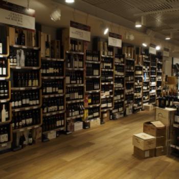 Im Untergeschoss hat Eataly ein Paradies für Liebhaber Italienischer Weine geschaffen - Masterclass Wine im Eataly München - (c) Jörg Bornmann