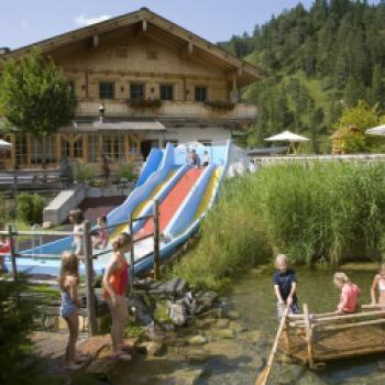 Familienparadies Sporthotel Achensee -  Badespass für die Kinder