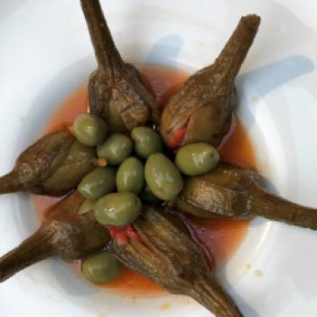 Typisch für die La Mancha sind eingelegt Auberginen, gefüllt mit Paprika und mit Knoblauch und Pfeffer gewürzt - (c) Gabi Dräger