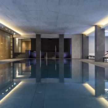 Indoorpool im Wellnessbereich des ElisabethHotel Mayerhofen