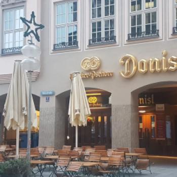 Das Wirthaus Donisl, seit 1715 am Münchner Marienplatz, bietet Wirtshausküche und echte Volksmusik - (c) Gabi Vögele