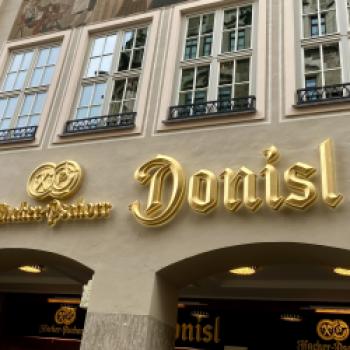 Das Wirthaus Donisl, seit 1715 am Münchner Marienplatz, bietet Wirtshausküche und echte Volksmusik - (c) Gabi Dräger