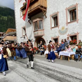 Griaß enk zum Erntedankfest - Ein Fest für die Ähre - Erntedankfest in Neustift im Stubaital - (c) Gabi Dräger