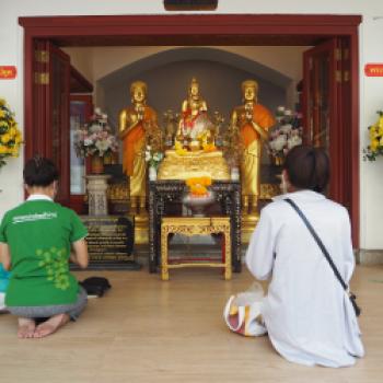Zur Einkehr in den Tempel Wat Bowonniwet Vihara nahe des Hotels - (c) Sabine Ludwig