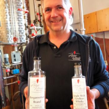 Arno Pauli, mit Herz und Seele Schnapsbrenner, Edelbrandsommelier und Bierbrauer - (c) Enric Boixadós