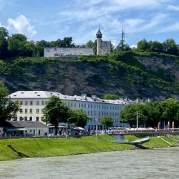 Bei schönem Wetter ist es spannend einmal die spektakulären Dachterrassen in Salzburg zu besuchen
