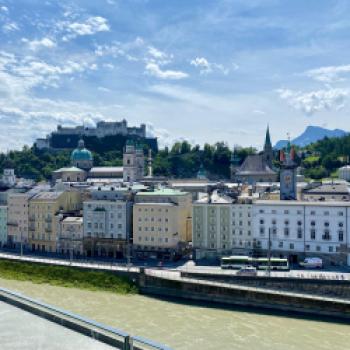 Bei schönem Wetter ist es spannend einmal die spektakulären Dachterrassen in Salzburg zu besuchen
