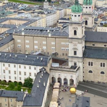 Bei schönem Wetter ist es spannend einmal die spektakulären Dachterrassen in Salzburg zu besuchen