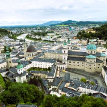 Bei schönem Wetter ist es spannend einmal die spektakulären Dachterrassen in Salzburg zu besuchen