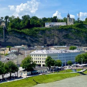 Bei schönem Wetter ist es spannend einmal die spektakulären Dachterrassen in Salzburg zu besuchen