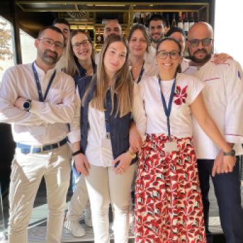 Hoteldirektorin Tania Gandarinho mit ihrer Crew - (c) Eva-Maria Mayring