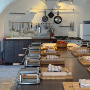 Die Casa Abruzzo bietet eine gut ausgestatte, große Küche für unsere Kochkurse - (c) Casa Abruzzo