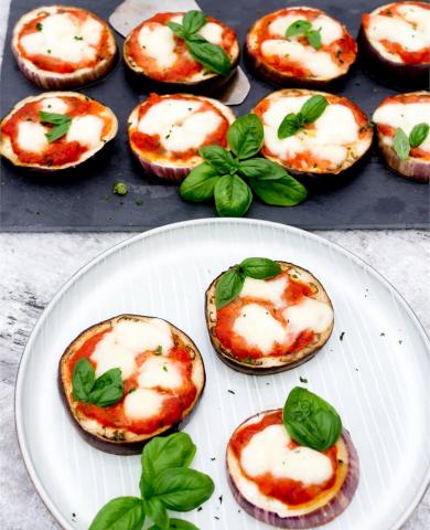 Auberginen-Pizza, low Carb - (c) aubergine.nl Auberginen-Pizza, low Carb - (c) aubergine.nl